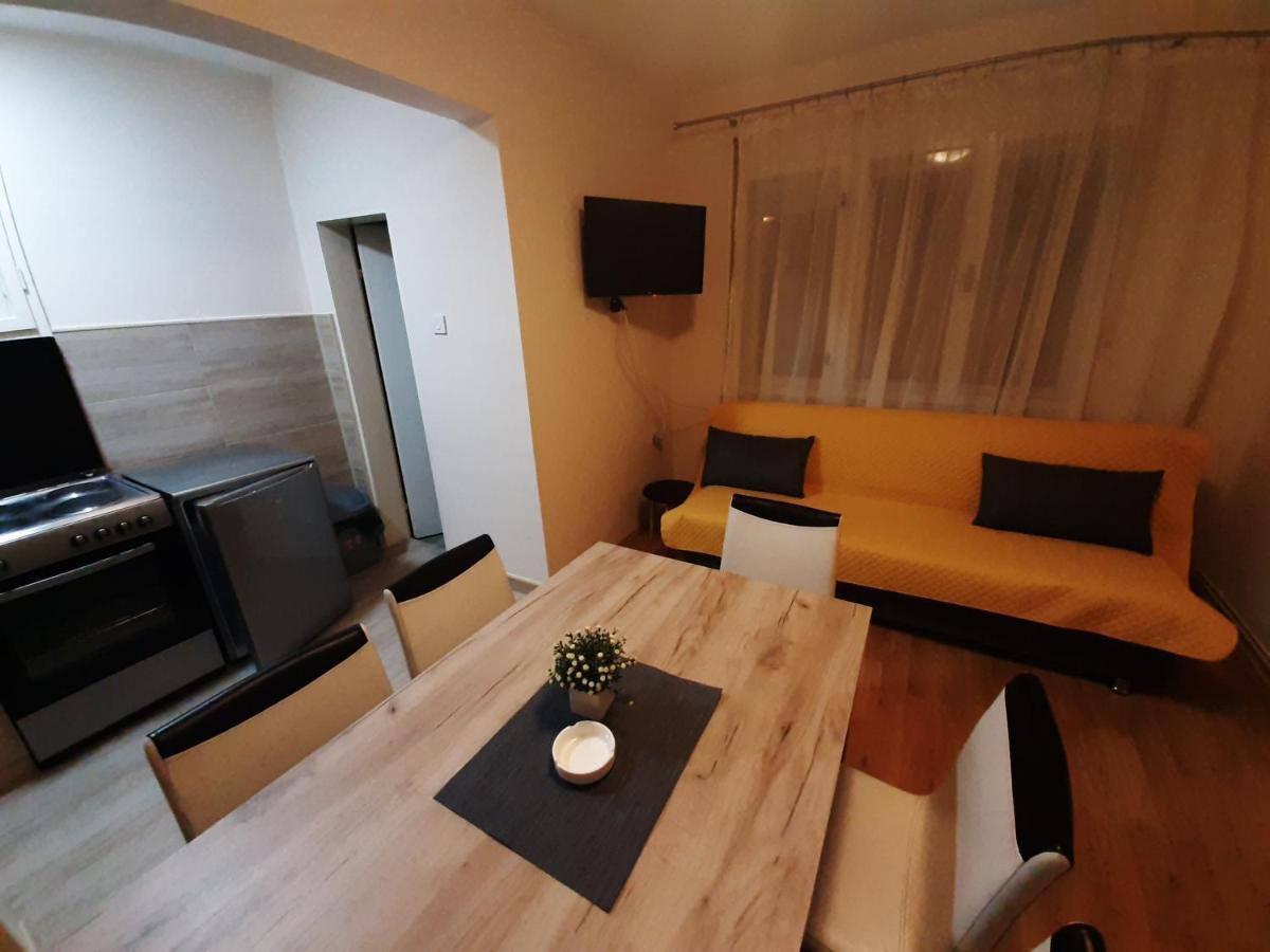 Haus Apartman Zajecar M&L Kültér fotó