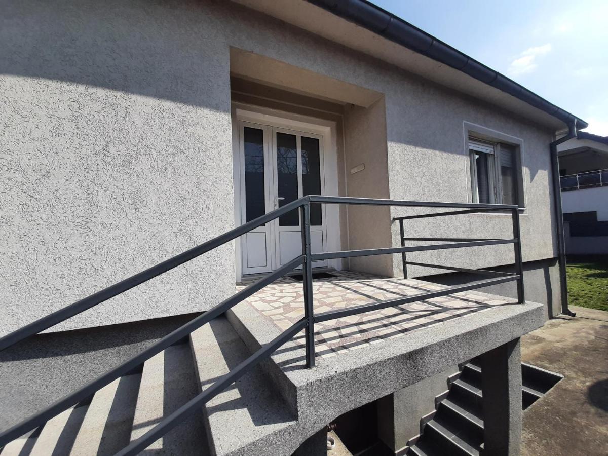 Haus Apartman Zajecar M&L Kültér fotó