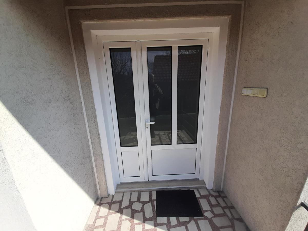 Haus Apartman Zajecar M&L Kültér fotó