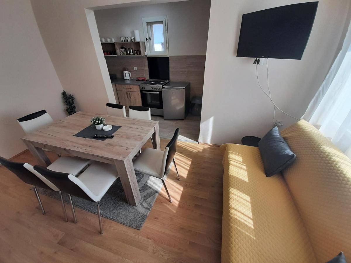 Haus Apartman Zajecar M&L Kültér fotó
